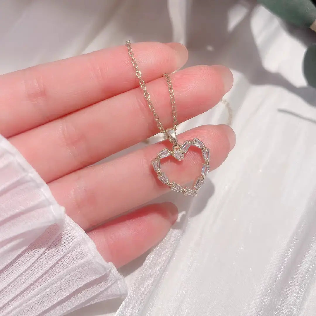 Shiny Stylish Necklaces - Blind Bag(only gold color now)